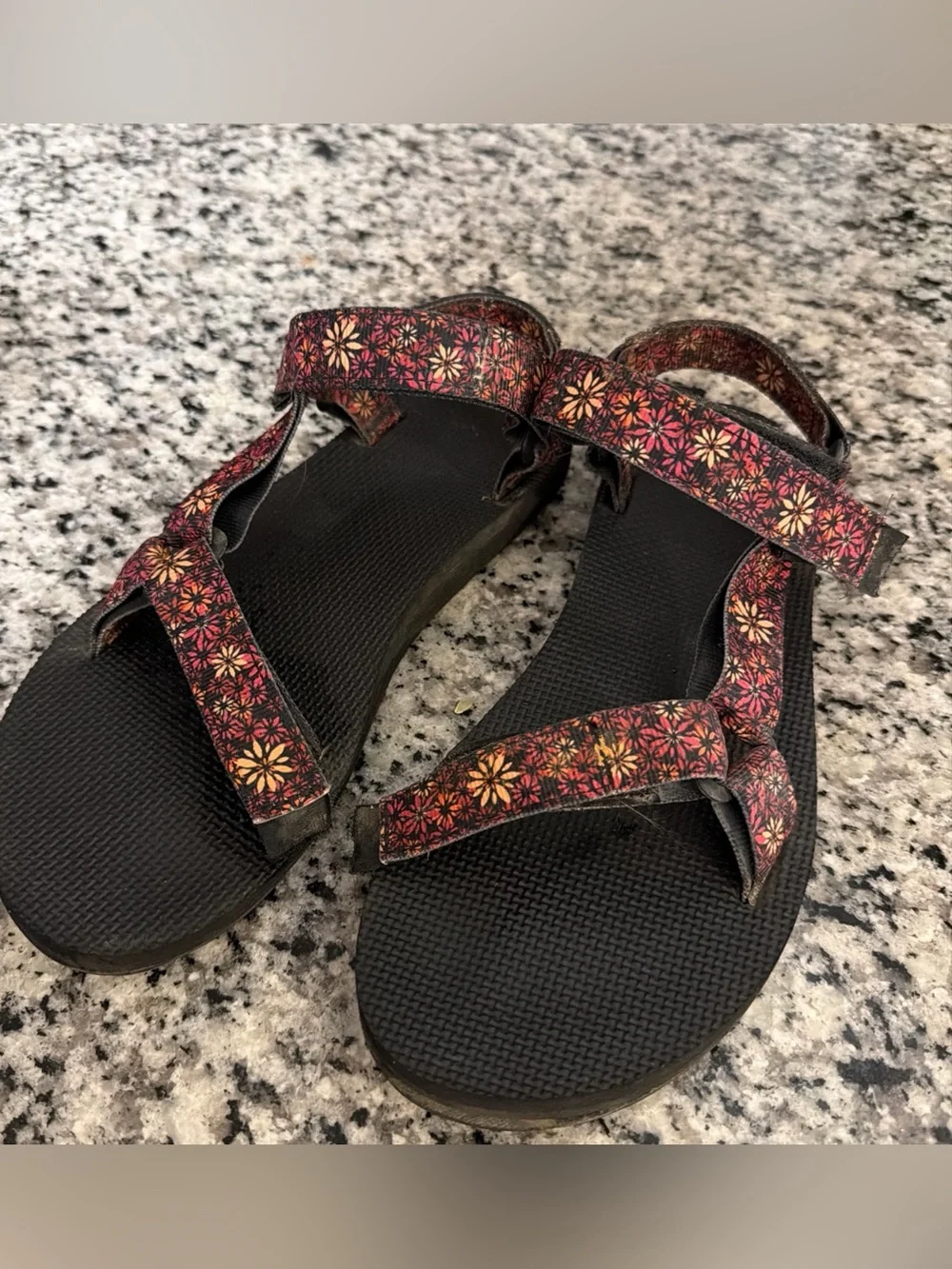 Teva Original Universal Wildflower Multicolor floral ankle strap sandals size9